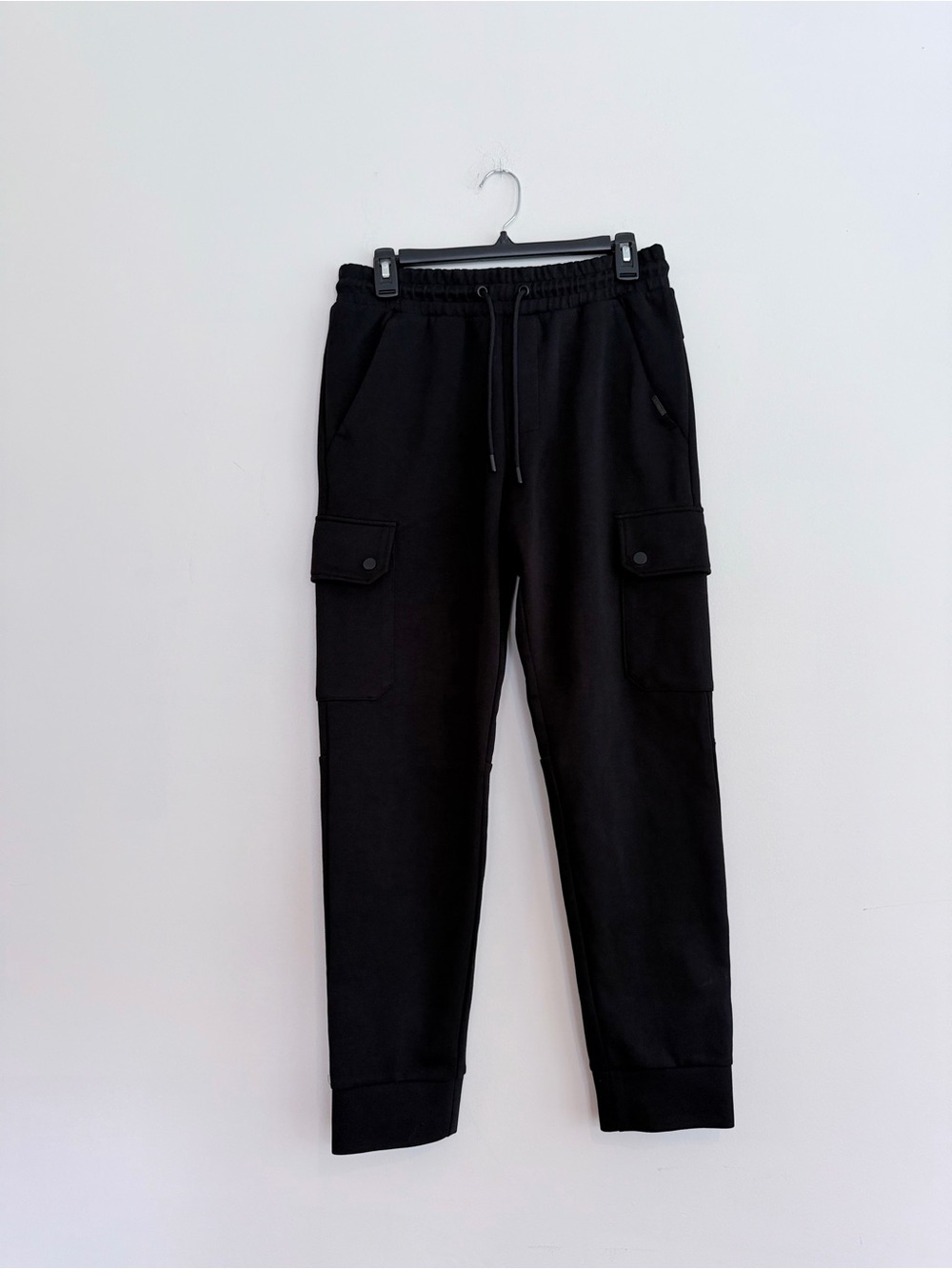 NWOT H&M men’s Black Cargo Joggers Slim Fit Size Small Sweatpants Streetwear